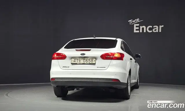 Ford Focus 2016 1.5 автомат (гидро), миниатюра 4
