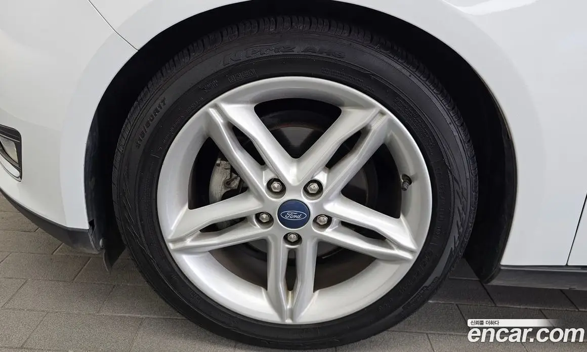Ford Focus 2016 1.5 автомат (гидро), фото 5