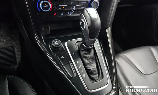 Ford Focus 2016 1.5 автомат (гидро), миниатюра 9