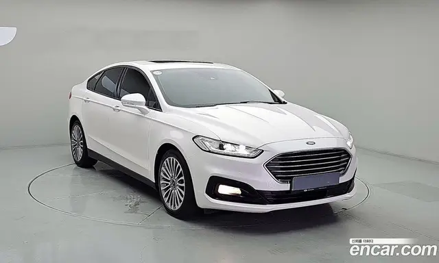 Ford Mondeo 2019 2.0 автомат (гидро), миниатюра 3