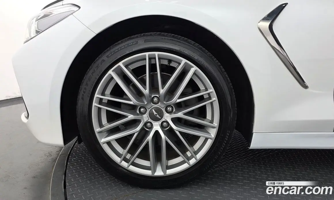 Genesis G70 2020 2.0 автомат (гидро), фото 5 Genesis G70 2020 2.0 автомат (гидро), фото 5