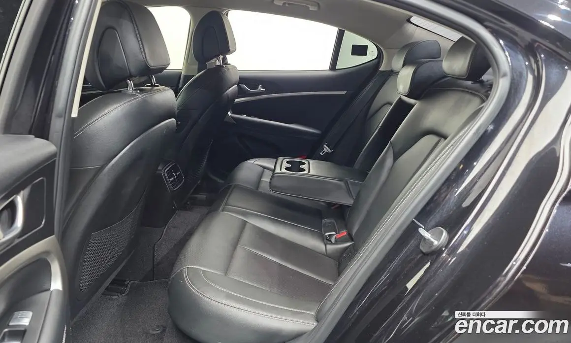 Genesis G70 2020 2.0 автомат (гидро), фото 12 Genesis G70 2020 2.0 автомат (гидро), фото 12