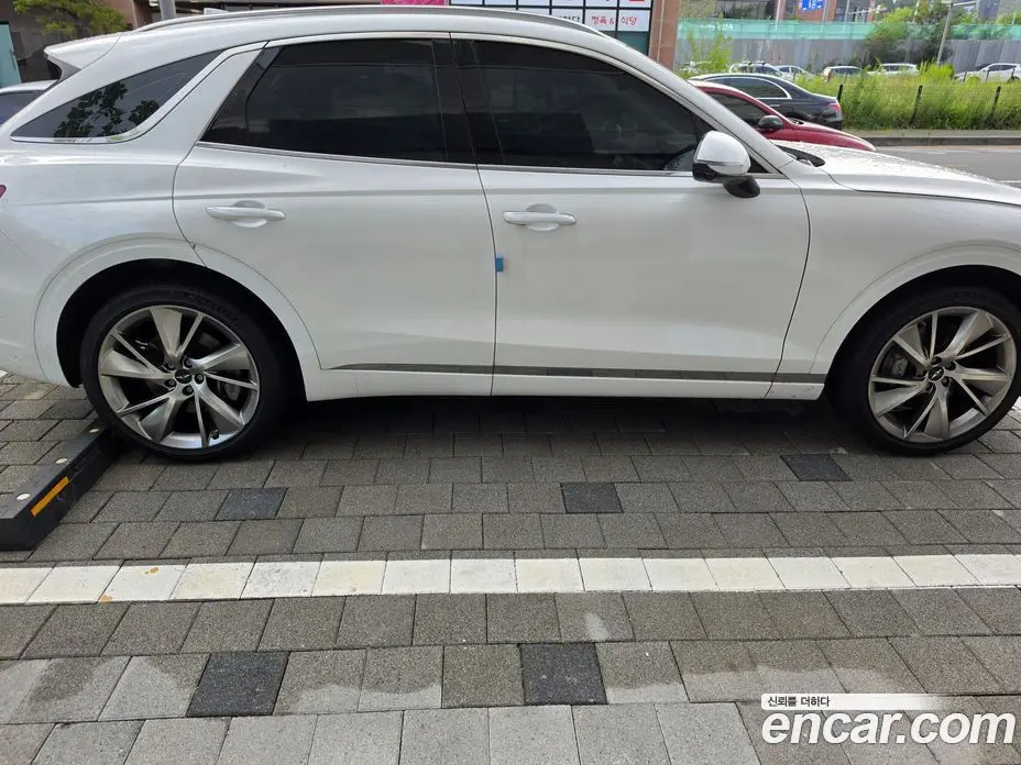 Genesis GV70 2025 2.5 автомат (гидро), фото 2 Genesis GV70 2025 2.5 автомат (гидро), фото 2