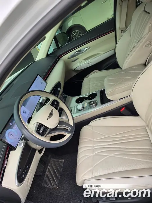 Genesis GV70 2025 2.5 автомат (гидро), фото 7 Genesis GV70 2025 2.5 автомат (гидро), фото 7