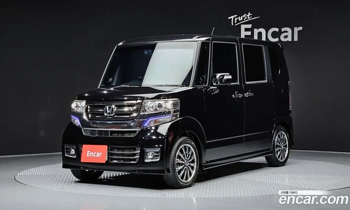 Honda N-BOX 2015 0.7 автомат (гидро), фото 1 Honda N-BOX 2015 0.7 автомат (гидро), фото 1