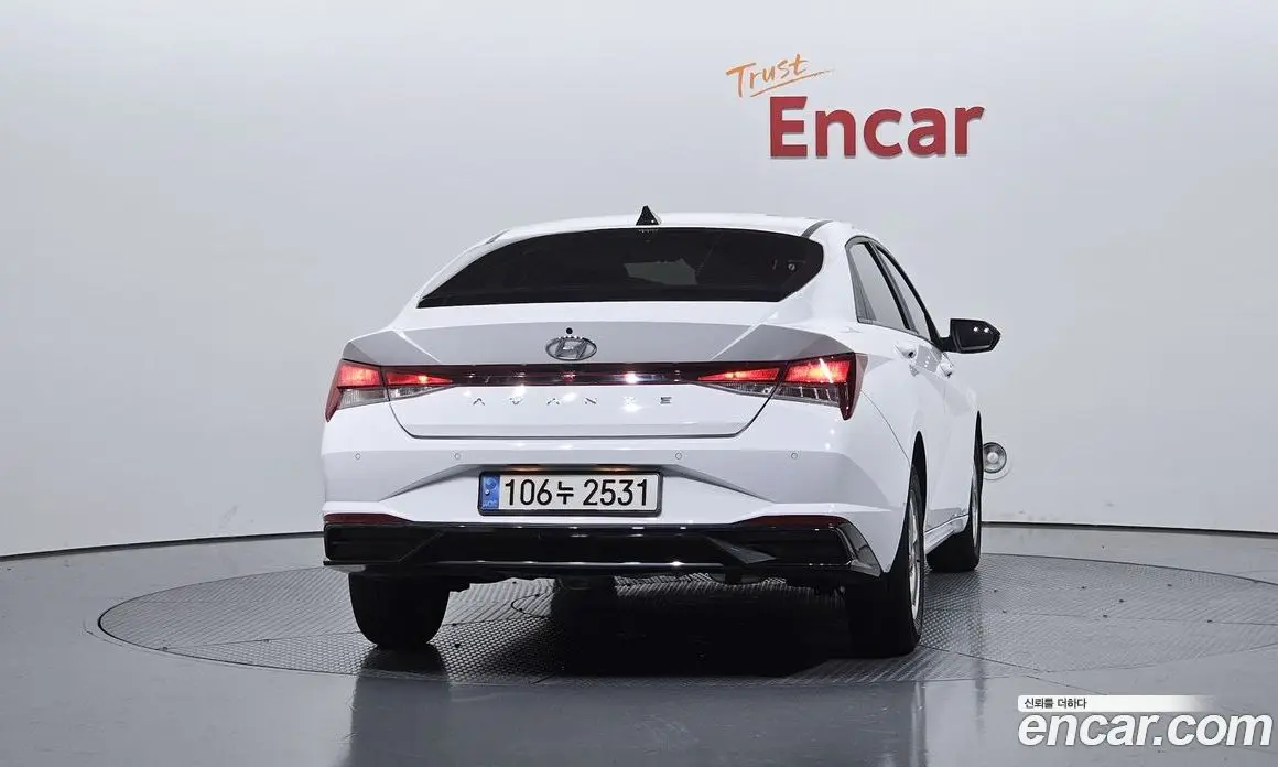 Hyundai Avante 2023 1.6 автомат (гидро), фото 4 Hyundai Avante 2023 1.6 автомат (гидро), фото 4