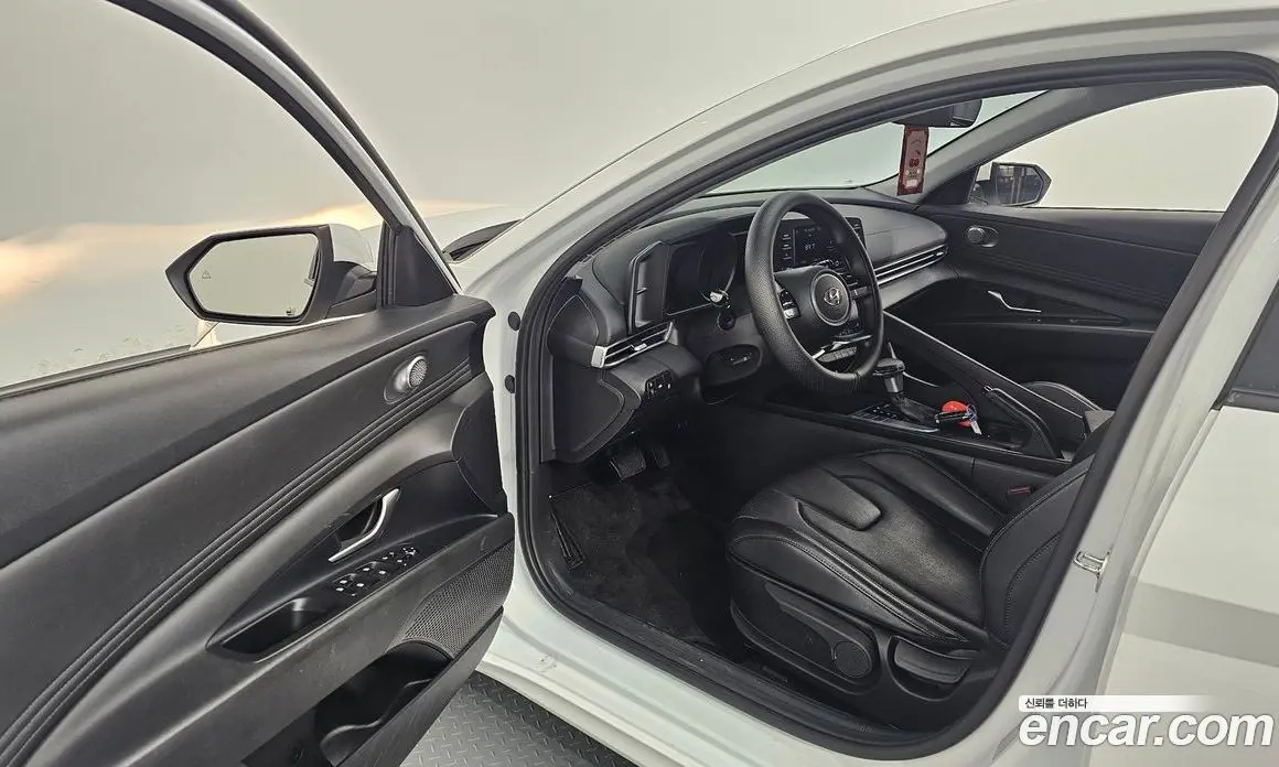 Hyundai Avante 2023 1.6 автомат (гидро), фото 10 Hyundai Avante 2023 1.6 автомат (гидро), фото 10