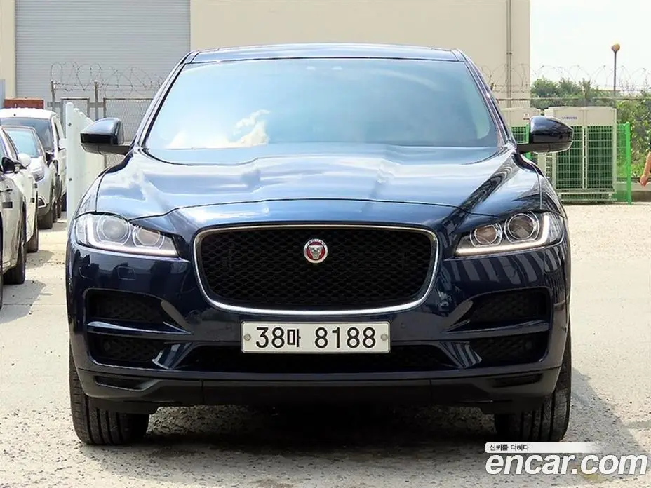 Jaguar F-Pace 2018 2.0 автомат (гидро), фото 1 Jaguar F-Pace 2018 2.0 автомат (гидро), фото 1