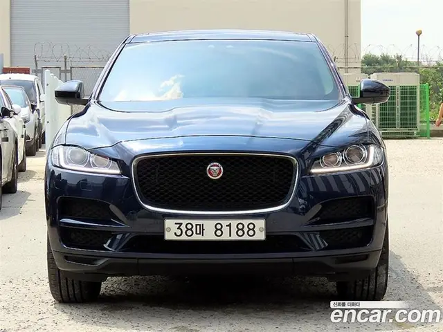 Jaguar F-Pace, 2018, 121 149 км