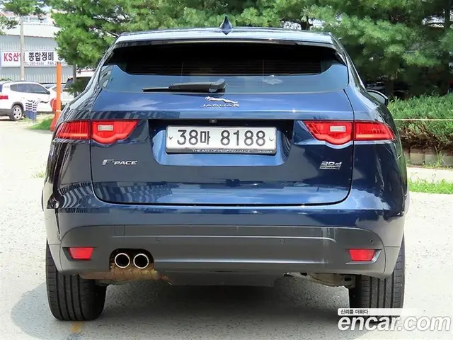 Jaguar F-Pace 2018 2.0 автомат (гидро), миниатюра 4 Jaguar F-Pace 2018 2.0 автомат (гидро), миниатюра 4