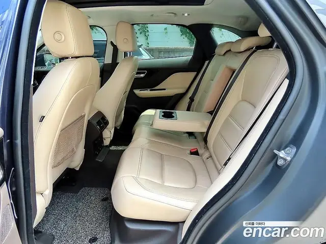 Jaguar F-Pace 2018 2.0 автомат (гидро), миниатюра 6 Jaguar F-Pace 2018 2.0 автомат (гидро), миниатюра 6