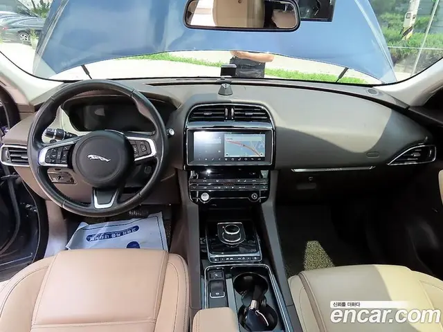 Jaguar F-Pace 2018 2.0 автомат (гидро), миниатюра 7 Jaguar F-Pace 2018 2.0 автомат (гидро), миниатюра 7