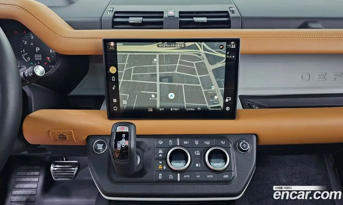 Land Rover Defender 2024 3.0 автомат (гидро), фото 19
