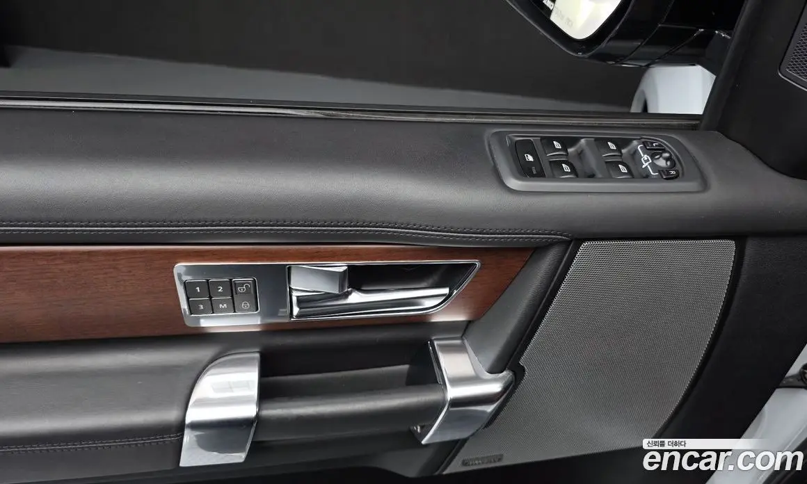 Land Rover Discovery 2016 3.0 автомат (гидро), фото 20 Land Rover Discovery 2016 3.0 автомат (гидро), фото 20