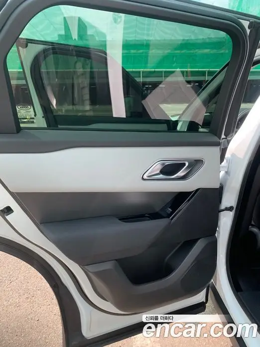 Land Rover Range Rover Velar 2024 2.0 автомат (гидро), фото 11
