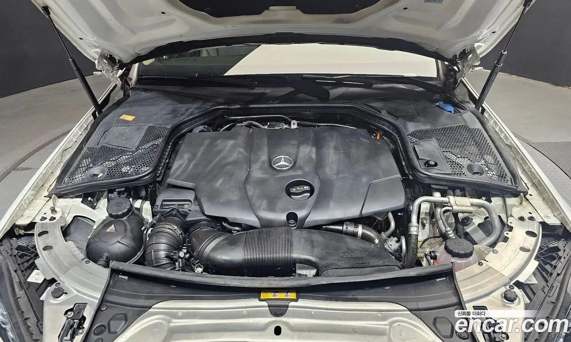 Mercedes-Benz C-Class 2016 2.1 автомат (гидро), фото 6 Mercedes-Benz C-Class 2016 2.1 автомат (гидро), фото 6