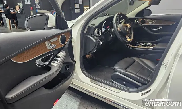 Mercedes-Benz C-Class 2016 2.1 автомат (гидро), миниатюра 10 Mercedes-Benz C-Class 2016 2.1 автомат (гидро), миниатюра 10