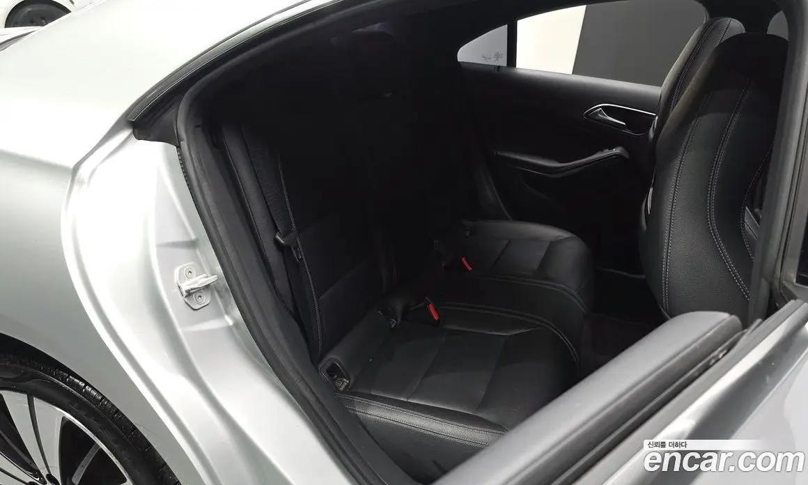 Mercedes-Benz CLA-Class 2017 2.0 автомат (гидро), фото 12 Mercedes-Benz CLA-Class 2017 2.0 автомат (гидро), фото 12