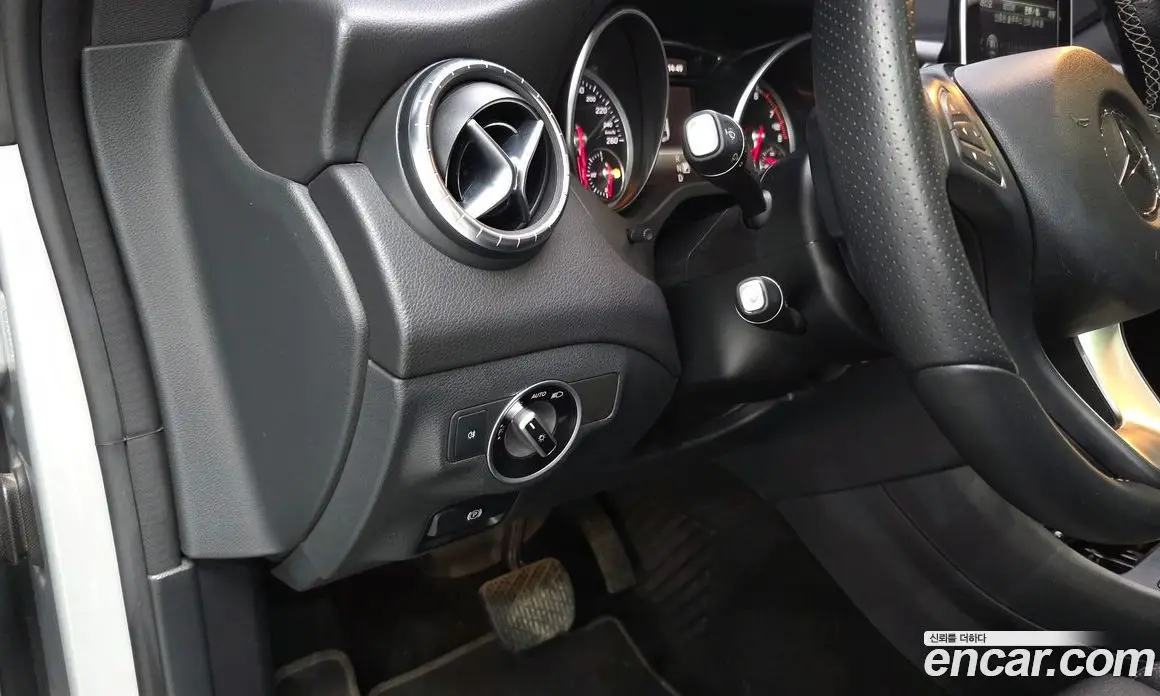 Mercedes-Benz CLA-Class 2017 2.0 автомат (гидро), фото 13 Mercedes-Benz CLA-Class 2017 2.0 автомат (гидро), фото 13