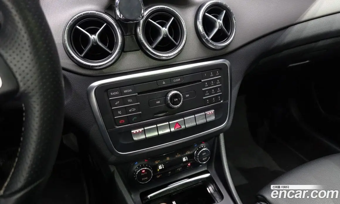 Mercedes-Benz CLA-Class 2017 2.0 автомат (гидро), фото 17 Mercedes-Benz CLA-Class 2017 2.0 автомат (гидро), фото 17