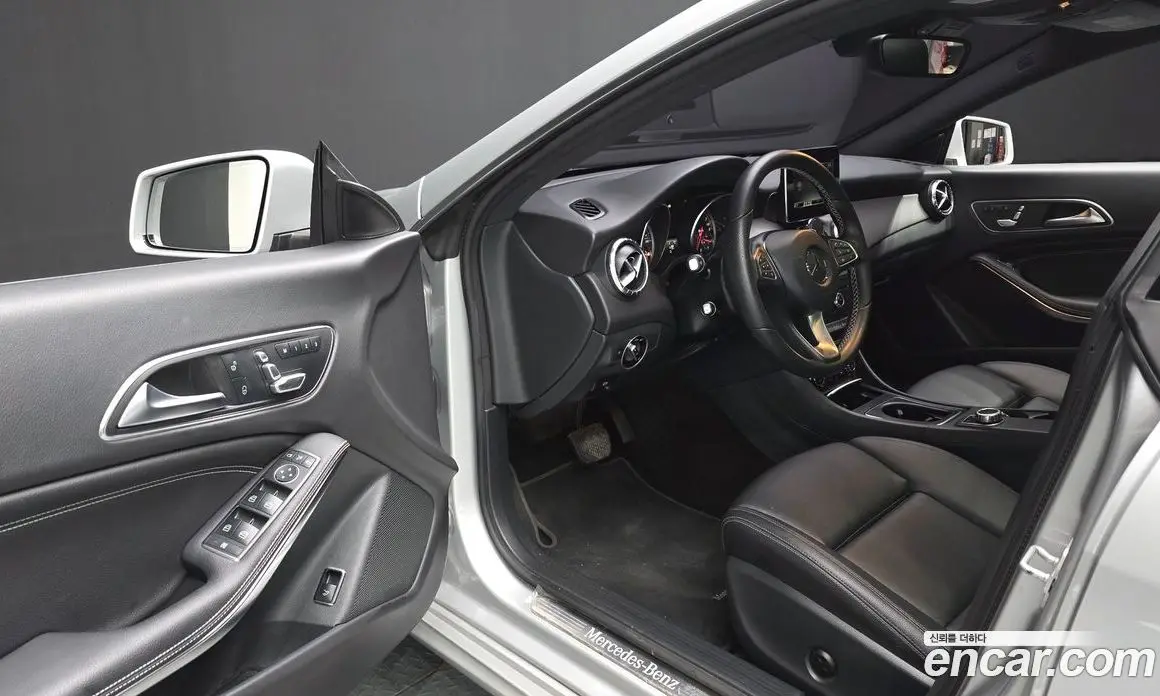 Mercedes-Benz CLA-Class 2017 2.0 автомат (гидро), фото 10 Mercedes-Benz CLA-Class 2017 2.0 автомат (гидро), фото 10