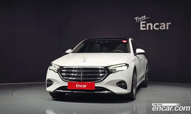 Mercedes-Benz E-Class 2024 2.0 автомат (гидро), миниатюра 3