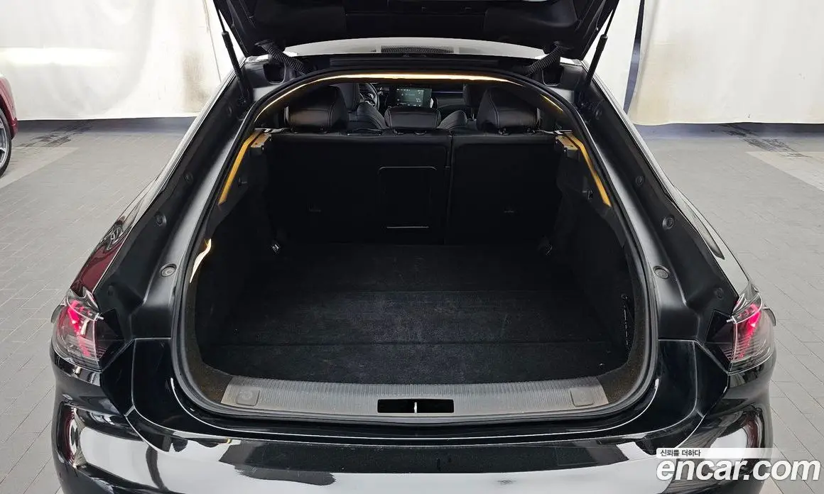 Peugeot 508 2019 2.0 автомат (гидро), фото 20 Peugeot 508 2019 2.0 автомат (гидро), фото 20