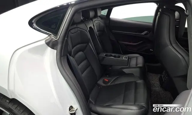Porsche Taycan 2021 0.1 автомат (гидро), миниатюра 11