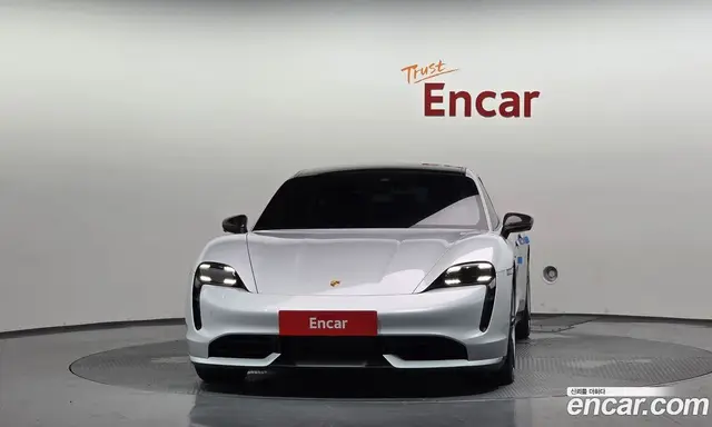 Porsche Taycan 2021 0.1 автомат (гидро), миниатюра 3