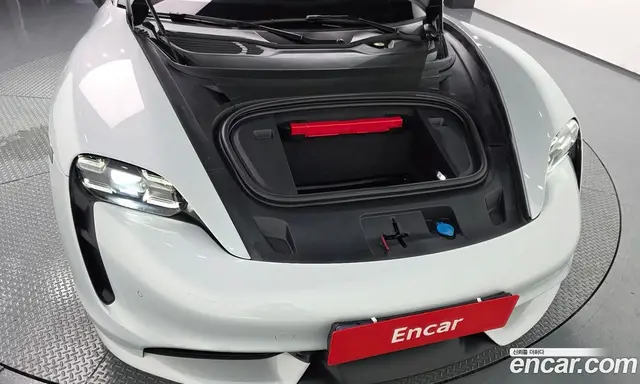 Porsche Taycan 2021 0.1 автомат (гидро), миниатюра 6