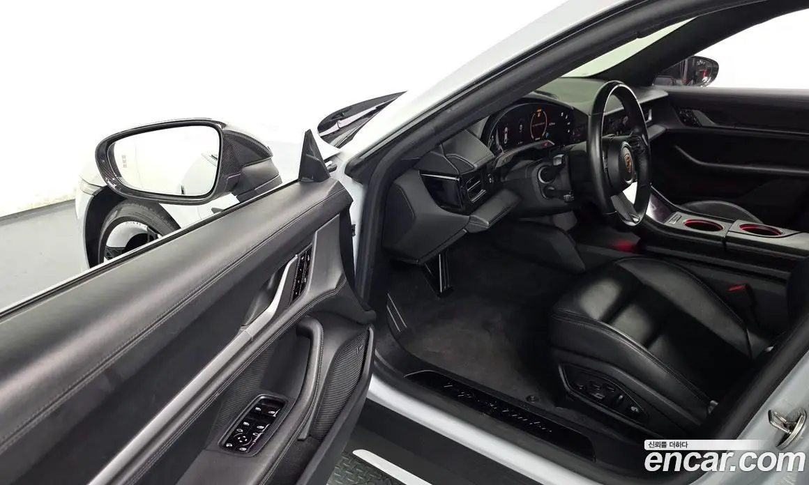 Porsche Taycan 2021 0.1 автомат (гидро), фото 10
