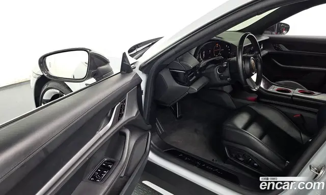 Porsche Taycan 2021 0.1 автомат (гидро), миниатюра 10