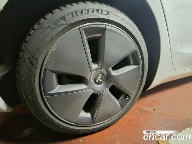 Tesla Model 3 2022 автомат (гидро), миниатюра 8