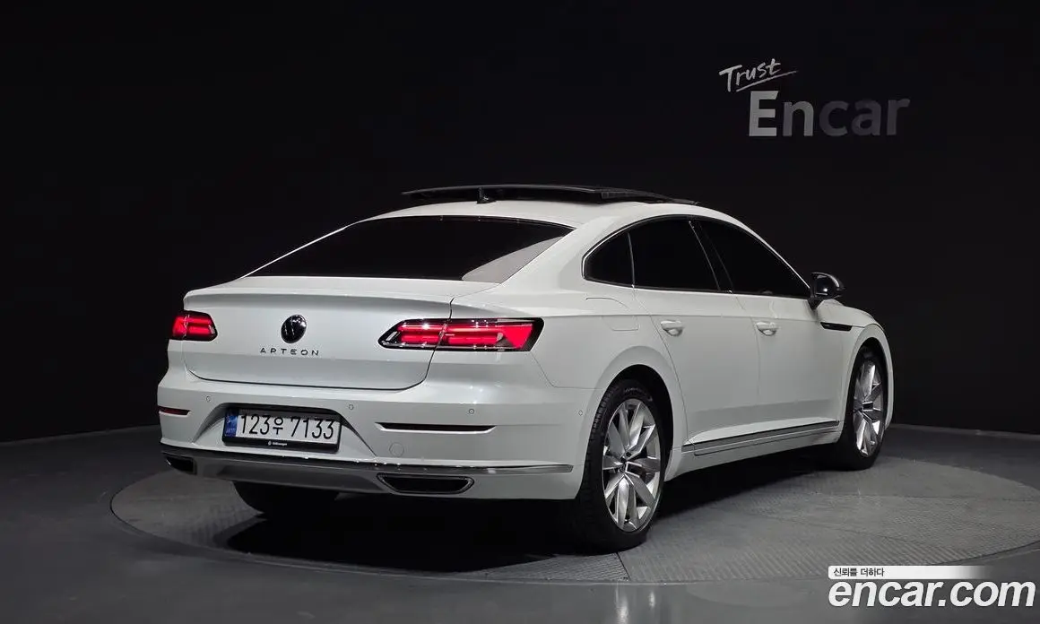 Volkswagen Arteon 2023 2.0 автомат (гидро), фото 2 Volkswagen Arteon 2023 2.0 автомат (гидро), фото 2