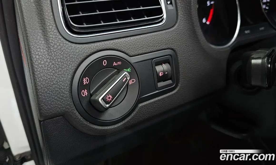 Volkswagen Polo 2015 1.4 автомат (гидро), фото 19