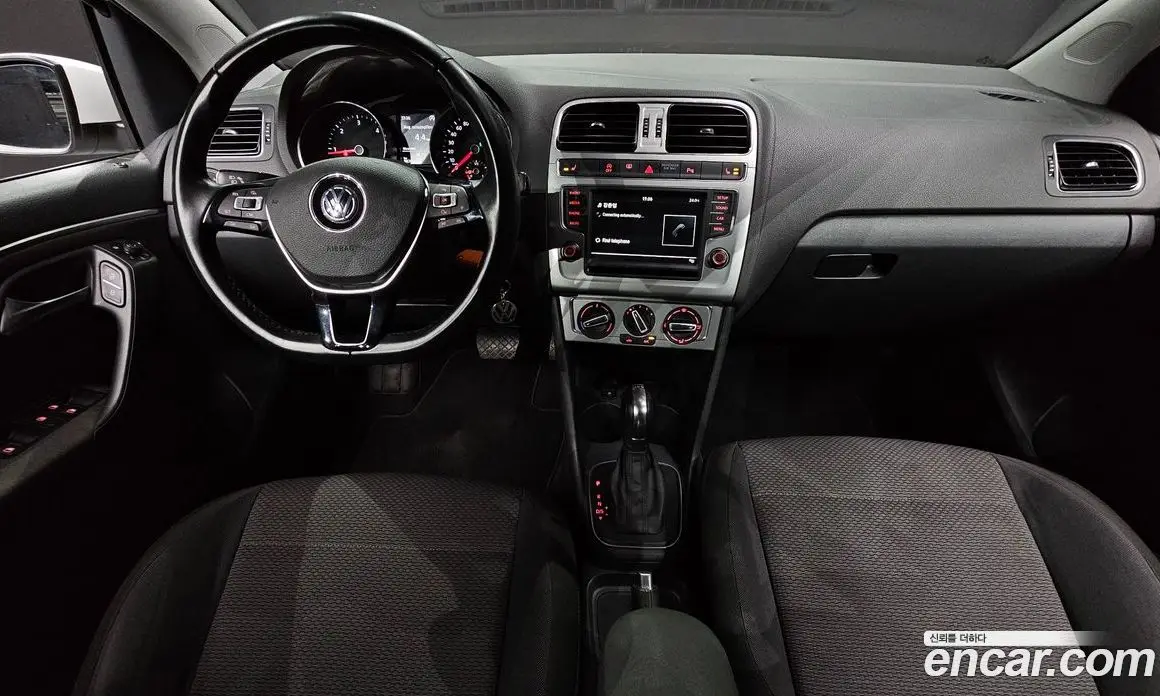 Volkswagen Polo 2015 1.4 автомат (гидро), фото 7