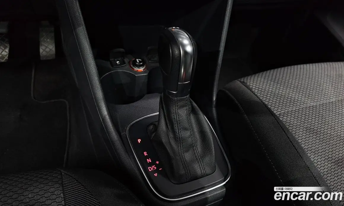 Volkswagen Polo 2015 1.4 автомат (гидро), фото 9
