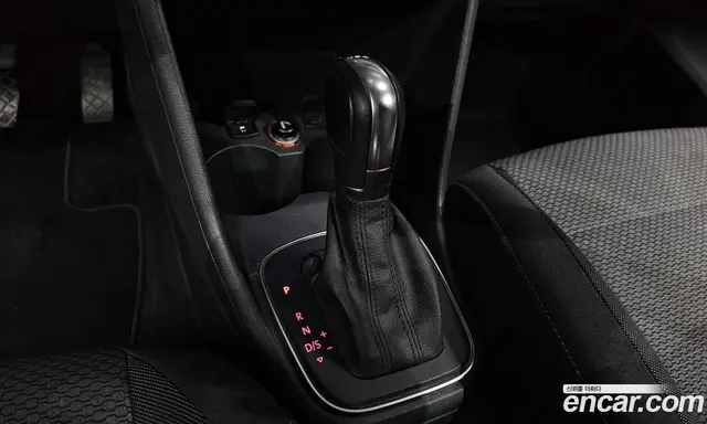 Volkswagen Polo 2015 1.4 автомат (гидро), миниатюра 9