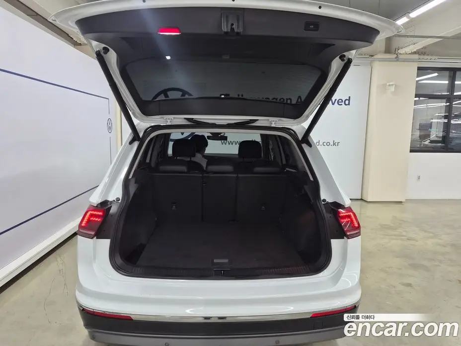 Volkswagen Tiguan 2020 2.0 автомат (гидро), фото 14 Volkswagen Tiguan 2020 2.0 автомат (гидро), фото 14