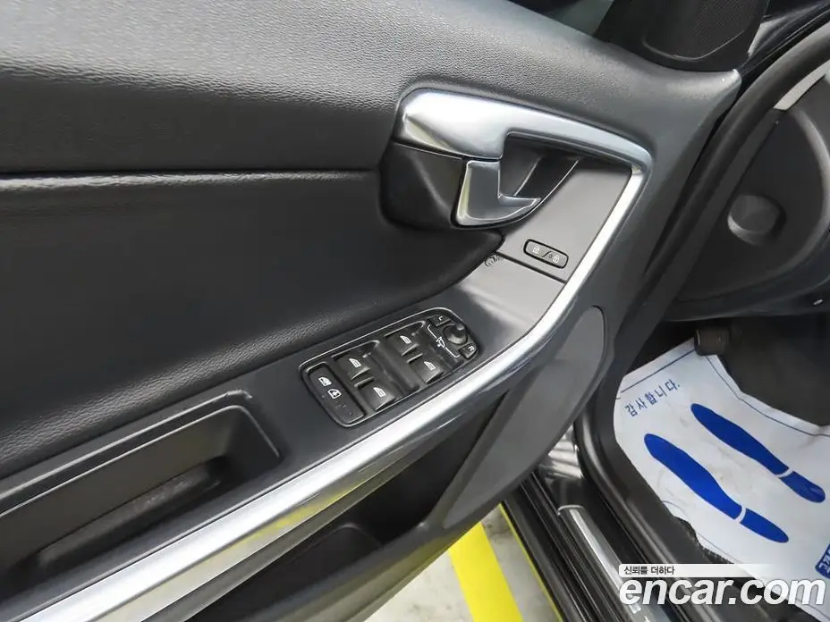 Volvo S60 2014 1.6 автомат (гидро), фото 15 Volvo S60 2014 1.6 автомат (гидро), фото 15