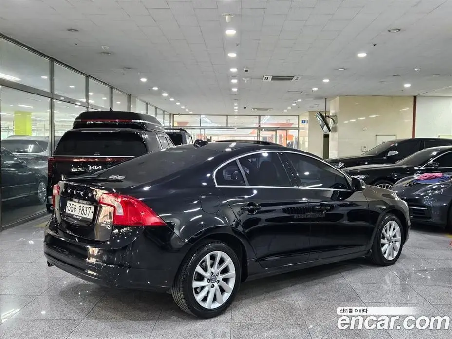 Volvo S60 2014 1.6 автомат (гидро), фото 3 Volvo S60 2014 1.6 автомат (гидро), фото 3