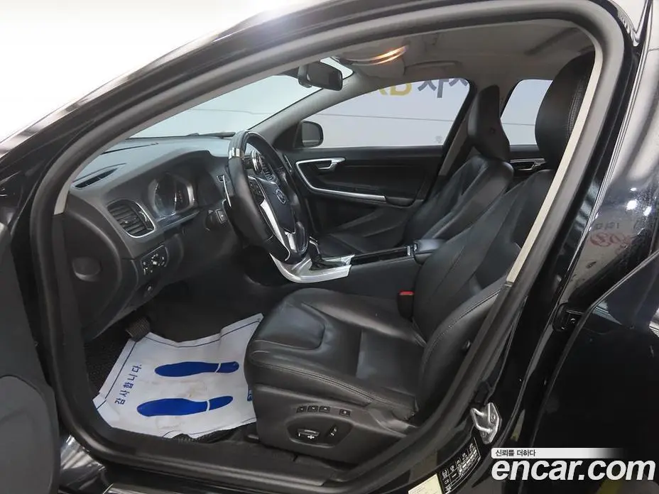 Volvo S60 2014 1.6 автомат (гидро), фото 5 Volvo S60 2014 1.6 автомат (гидро), фото 5
