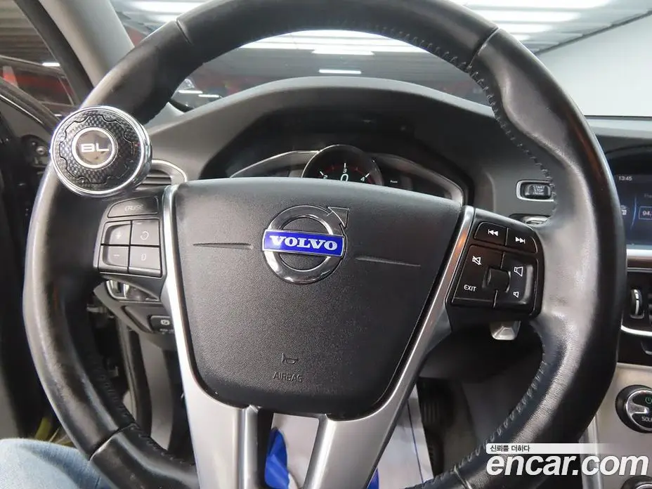 Volvo S60 2014 1.6 автомат (гидро), фото 8 Volvo S60 2014 1.6 автомат (гидро), фото 8