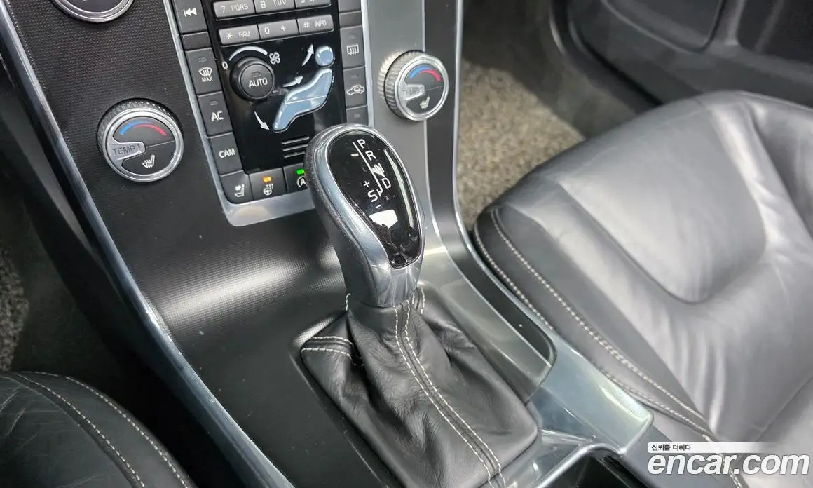 Volvo S60 2015 2.0 автомат (гидро), фото 9