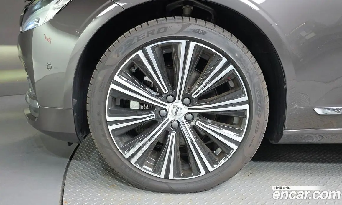 Volvo S90 2024 2.0 автомат (гидро), фото 5