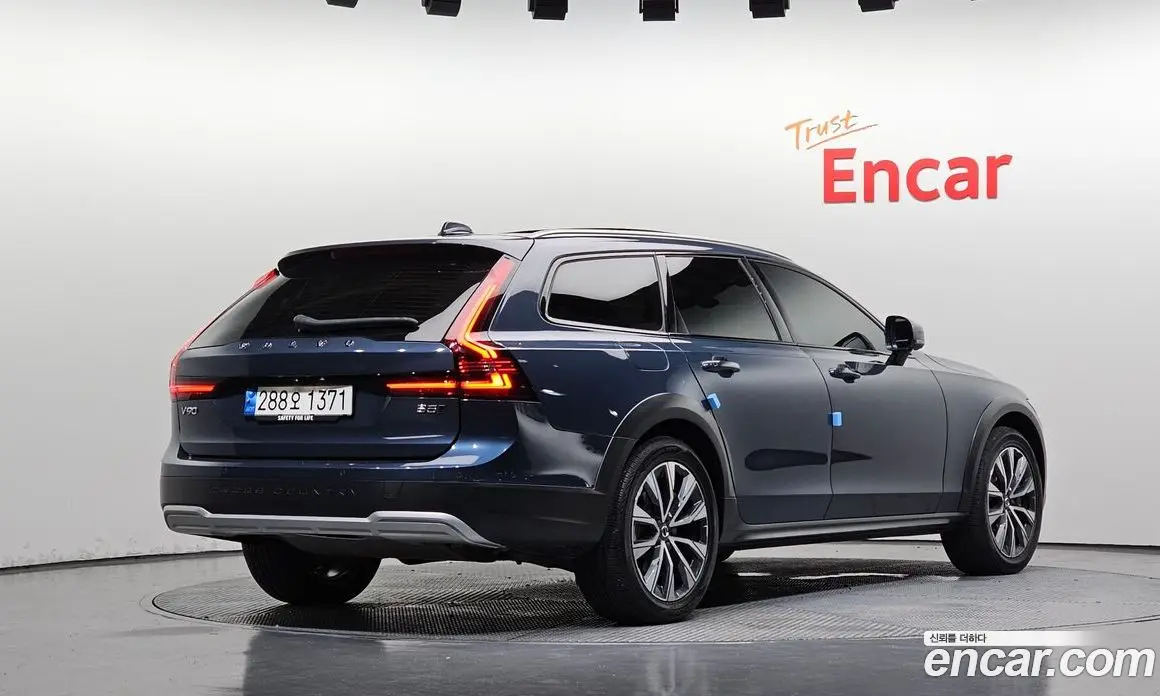 Volvo V90 2020 2.0 автомат (гидро), фото 2 Volvo V90 2020 2.0 автомат (гидро), фото 2