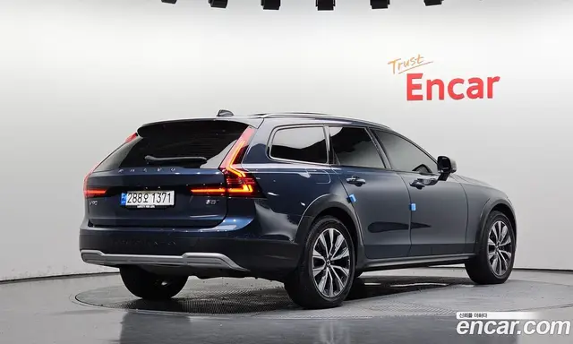 Volvo V90 2020 2.0 автомат (гидро), миниатюра 2 Volvo V90 2020 2.0 автомат (гидро), миниатюра 2