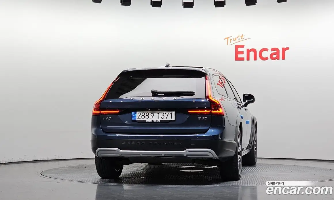 Volvo V90 2020 2.0 автомат (гидро), фото 4 Volvo V90 2020 2.0 автомат (гидро), фото 4