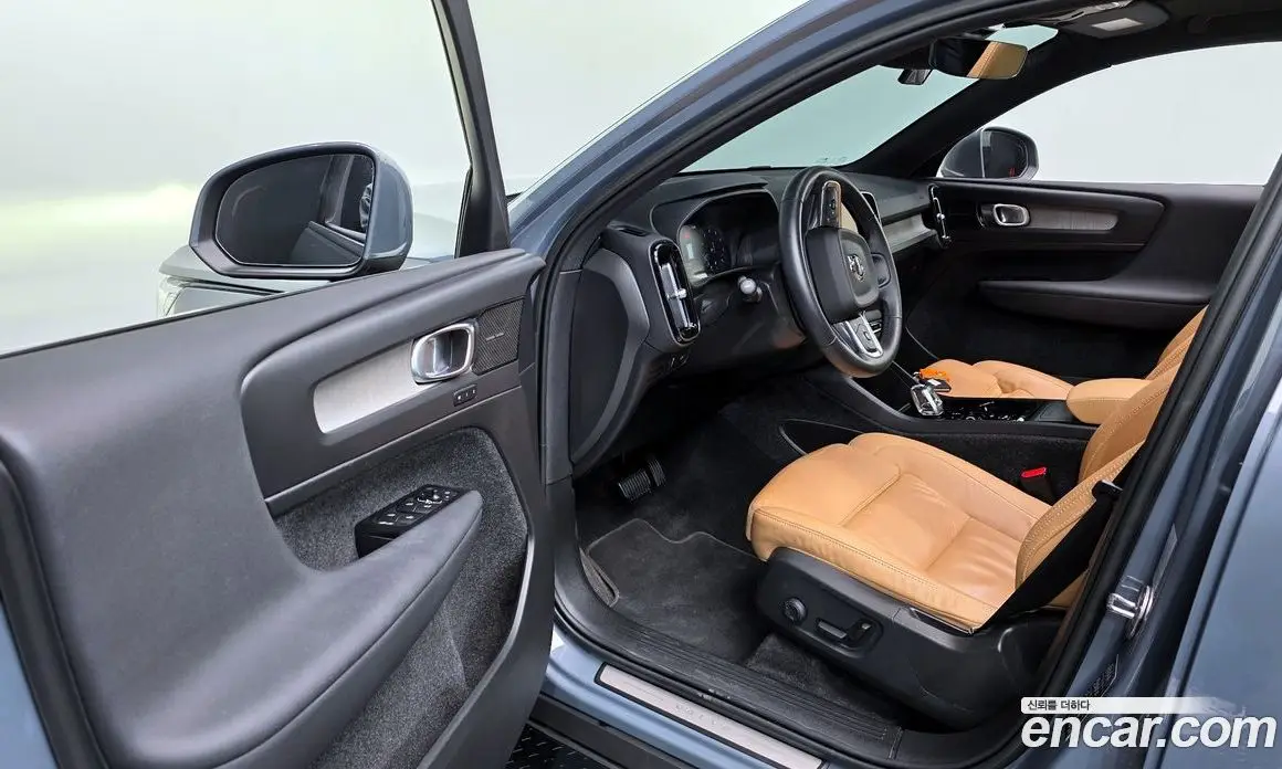 Volvo XC40 2022 2.0 автомат (гидро), фото 11 Volvo XC40 2022 2.0 автомат (гидро), фото 11