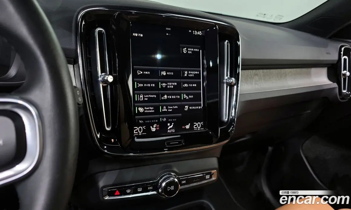 Volvo XC40 2022 2.0 автомат (гидро), фото 14 Volvo XC40 2022 2.0 автомат (гидро), фото 14